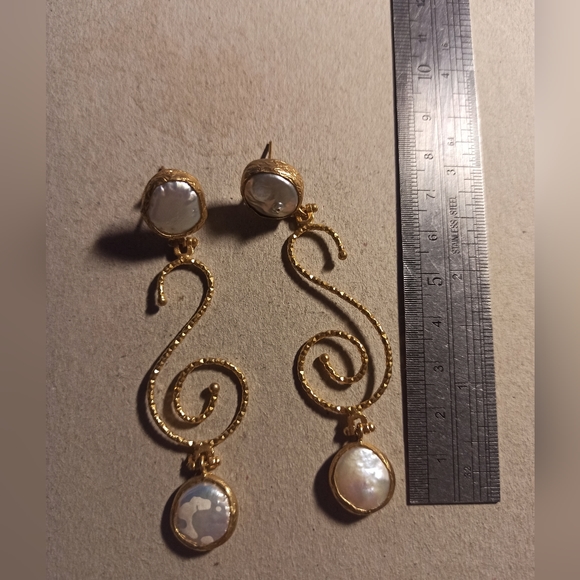 Pearl Style Earrings ✨ - Picture 2 of 4